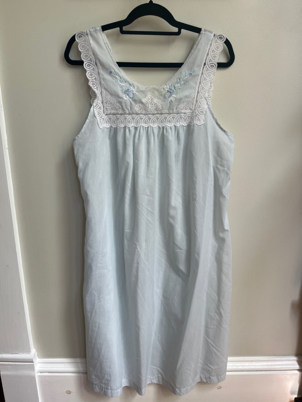 Light Pastel Blue Lace-Trim Barbizon Vintage Sleeveless Chemise